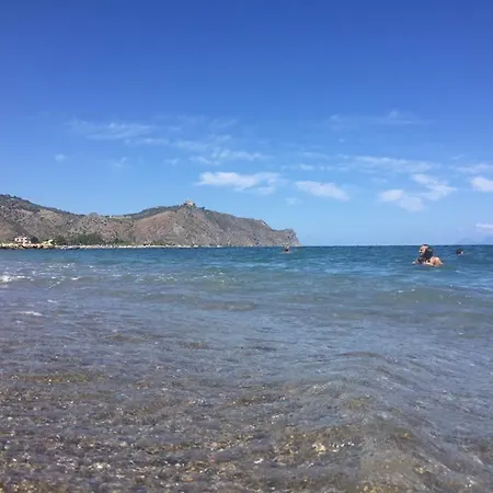 Alojamento de Acomodação e Pequeno-almoço La Casa Du Barone 3*
